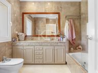 Villa for sale in Paraiso Alto, Benahavis