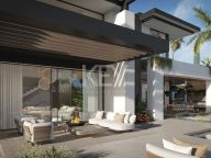 Villa for sale in Cortijo Blanco, San Pedro de Alcantara
