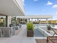 Villa for sale in Casares