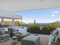 Villa for sale in Casares