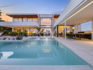 Villa for sale in Casares