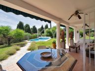 Villa for sale in El Paraiso, Estepona