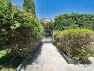Villa for sale in El Paraiso, Estepona