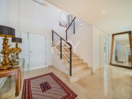 Villa for sale in Benahavis