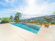 Villa for sale in Benahavis