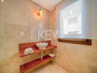 Villa for sale in Benahavis