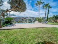 Villa for sale in Benahavis