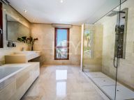 Villa for sale in Benahavis