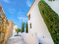 Villa for sale in Benahavis