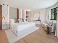 Villa for sale in Nueva Andalucia