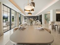 Villa for sale in Nueva Andalucia