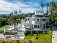 Villa for sale in Nueva Andalucia