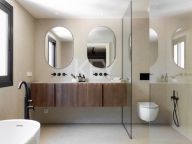 Villa for sale in Benahavis