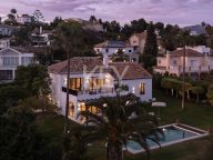 Villa for sale in Benahavis