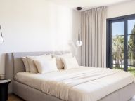 Villa for sale in Benahavis
