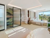 Villa for sale in Nueva Andalucia