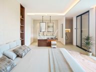 Villa for sale in Nueva Andalucia