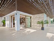 Villa for sale in Nueva Andalucia