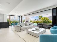 Villa en venta en Marbella Este