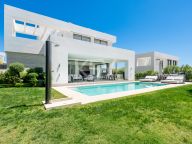 Villa for sale in Marbella East