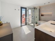 Duplex Penthouse for sale in Benahavis