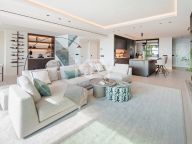 Duplex Penthouse for sale in Benahavis