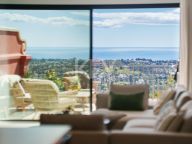 Duplex Penthouse for sale in Benahavis