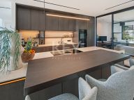 Duplex Penthouse for sale in Benahavis