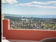 Duplex Penthouse for sale in Benahavis