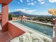 Duplex Penthouse for sale in Benahavis