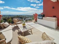 Duplex Penthouse for sale in Benahavis