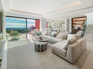 Duplex Penthouse for sale in Benahavis