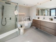 Duplex Penthouse for sale in Benahavis