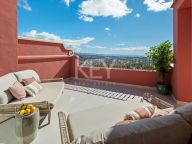 Duplex Penthouse for sale in Benahavis