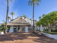 Apartment for sale in Estepona