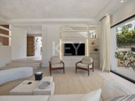 Villa for sale in La Alqueria, Benahavis
