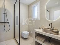 Villa for sale in La Alqueria, Benahavis