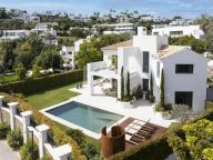 Villa for sale in La Alqueria, Benahavis