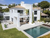 Villa for sale in La Alqueria, Benahavis