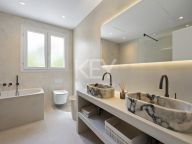 Villa for sale in La Alqueria, Benahavis