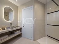 Villa for sale in La Alqueria, Benahavis