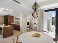 Villa for sale in La Alqueria, Benahavis