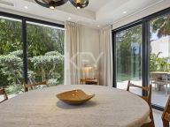 Villa for sale in La Alqueria, Benahavis