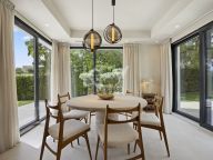 Villa for sale in La Alqueria, Benahavis