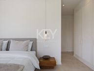 Villa for sale in La Alqueria, Benahavis