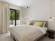 Villa for sale in La Alqueria, Benahavis