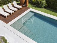 Villa for sale in La Alqueria, Benahavis