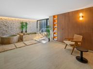 Villa for sale in Nueva Andalucia