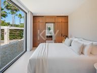 Villa for sale in Nueva Andalucia
