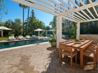 Villa for sale in Nueva Andalucia